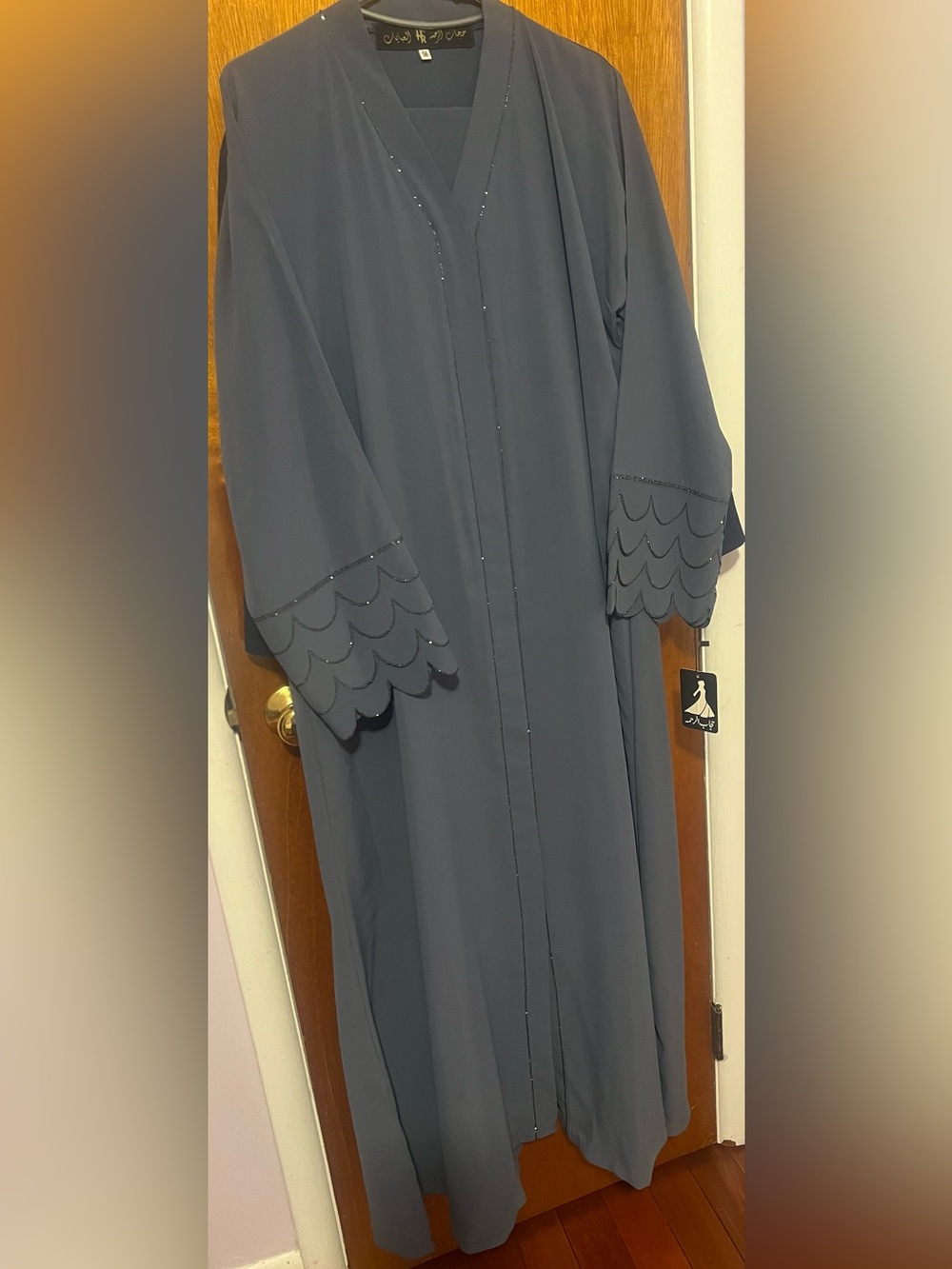 Elegant Long Abaya with Scalloped Sleeve Detail - grey  with hijab